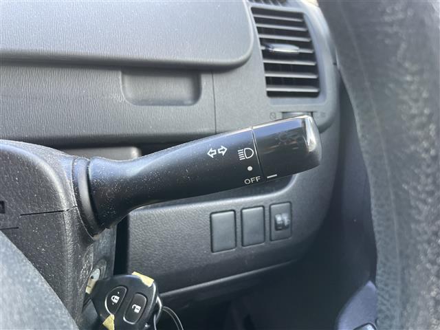 ノア Ｘ　社外ナビ　スライドドア　純正フロアマット　ＥＴＣ（6枚目）