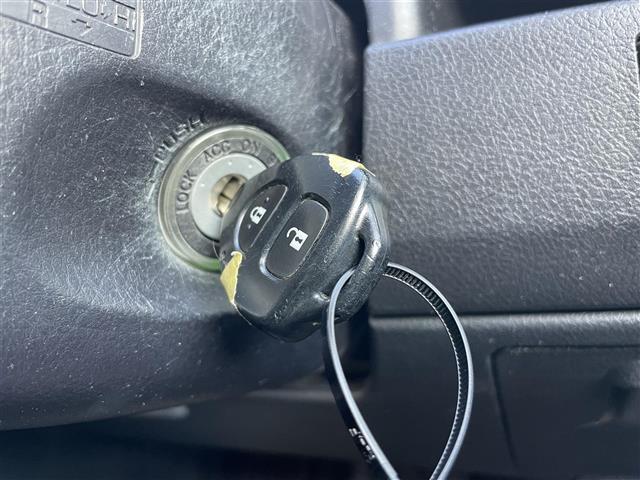 ノア Ｘ　社外ナビ　スライドドア　純正フロアマット　ＥＴＣ（7枚目）