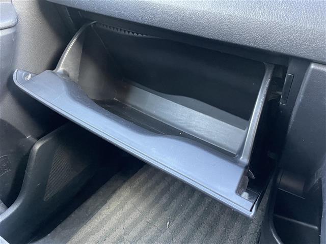 ノア Ｘ　社外ナビ　スライドドア　純正フロアマット　ＥＴＣ（10枚目）