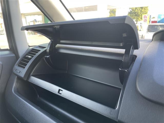 ノア Ｘ　社外ナビ　スライドドア　純正フロアマット　ＥＴＣ（11枚目）