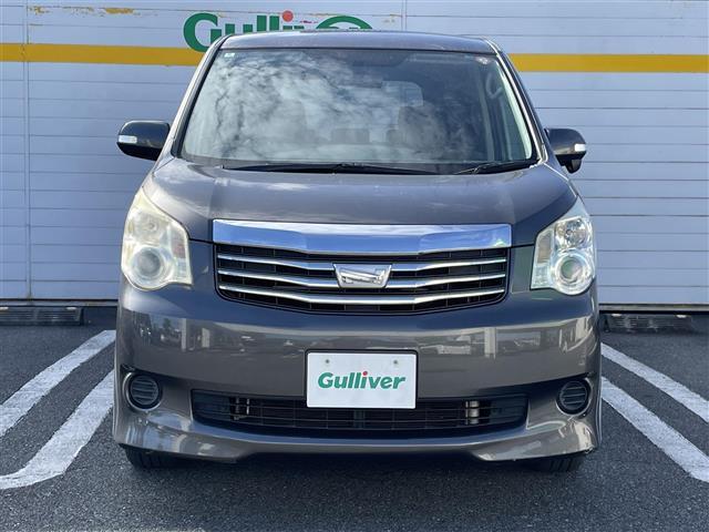 ノア Ｘ　社外ナビ　スライドドア　純正フロアマット　ＥＴＣ（16枚目）