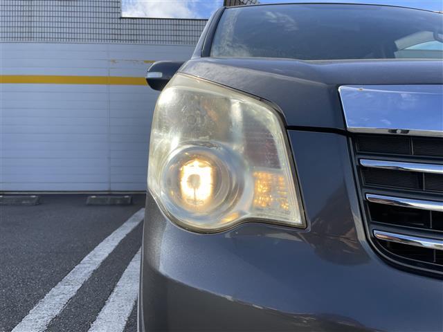 ノア Ｘ　社外ナビ　スライドドア　純正フロアマット　ＥＴＣ（24枚目）