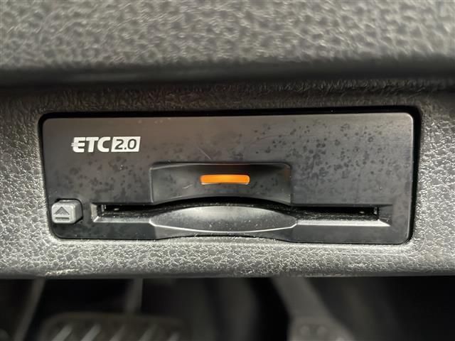 リーフ e+ X プロパイロット/全方位カメラ/バックカメラ/衝突軽減システム/ETC2,0/シートヒーター(D席N席)/ハンドルヒーター/オートライト/スマートキー/純正フロアマット/スペアキー(4枚目)