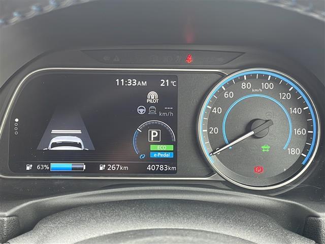 リーフ e+ X プロパイロット/全方位カメラ/バックカメラ/衝突軽減システム/ETC2,0/シートヒーター(D席N席)/ハンドルヒーター/オートライト/スマートキー/純正フロアマット/スペアキー(9枚目)