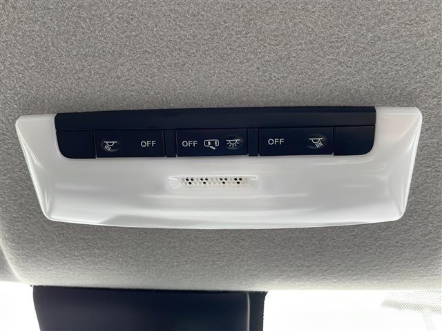 リーフ e+ X プロパイロット/全方位カメラ/バックカメラ/衝突軽減システム/ETC2,0/シートヒーター(D席N席)/ハンドルヒーター/オートライト/スマートキー/純正フロアマット/スペアキー(14枚目)