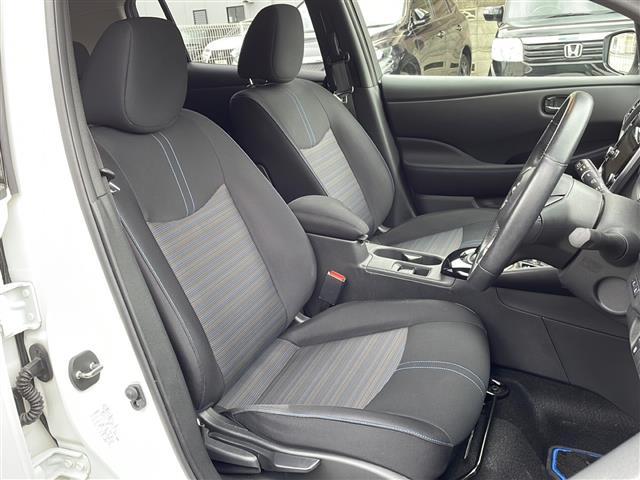 リーフ e+ X プロパイロット/全方位カメラ/バックカメラ/衝突軽減システム/ETC2,0/シートヒーター(D席N席)/ハンドルヒーター/オートライト/スマートキー/純正フロアマット/スペアキー(17枚目)