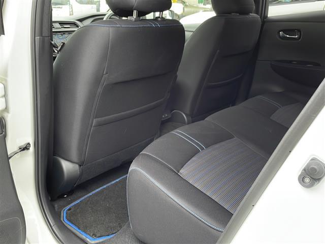 リーフ e+ X プロパイロット/全方位カメラ/バックカメラ/衝突軽減システム/ETC2,0/シートヒーター(D席N席)/ハンドルヒーター/オートライト/スマートキー/純正フロアマット/スペアキー(22枚目)