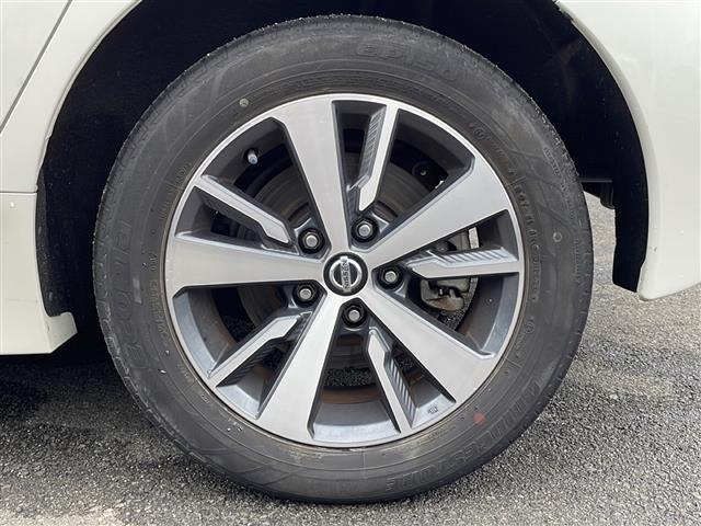 リーフ e+ X プロパイロット/全方位カメラ/バックカメラ/衝突軽減システム/ETC2,0/シートヒーター(D席N席)/ハンドルヒーター/オートライト/スマートキー/純正フロアマット/スペアキー(40枚目)