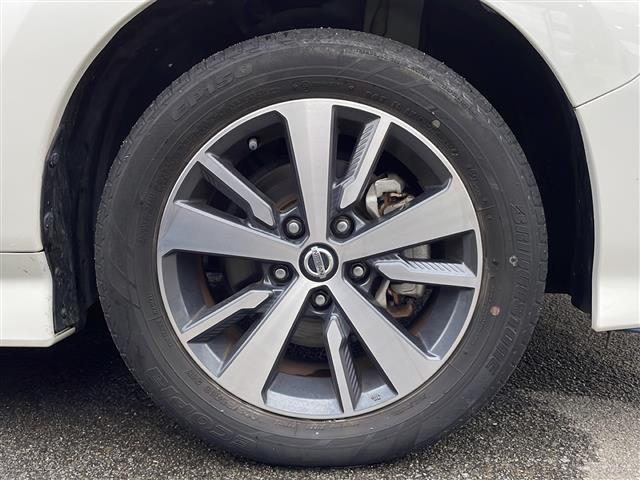 リーフ e+ X プロパイロット/全方位カメラ/バックカメラ/衝突軽減システム/ETC2,0/シートヒーター(D席N席)/ハンドルヒーター/オートライト/スマートキー/純正フロアマット/スペアキー(41枚目)