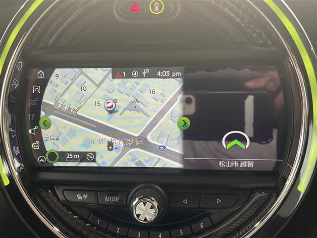 ＭＩＮＩ ジョンクーパーワークス　純正ナビ／ＢＩＬＳＴＥＩＮ車高調／社外マフラー／ＳＵＰＥＲＣＡＴレーダー／ＡＤＶＡＮＲａｃｉｎｇアルミホイール／前後コーナーセンサー／追従型クルーズコントロール／バックカメラ／ハーフレザーシート（2枚目）