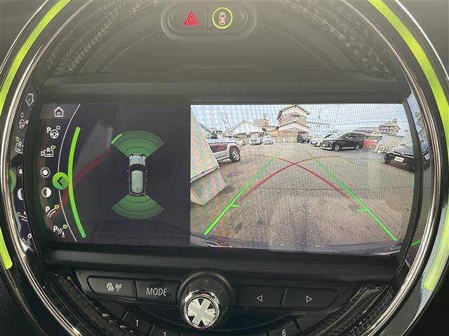 ＭＩＮＩ ジョンクーパーワークス　純正ナビ／ＢＩＬＳＴＥＩＮ車高調／社外マフラー／ＳＵＰＥＲＣＡＴレーダー／ＡＤＶＡＮＲａｃｉｎｇアルミホイール／前後コーナーセンサー／追従型クルーズコントロール／バックカメラ／ハーフレザーシート（3枚目）