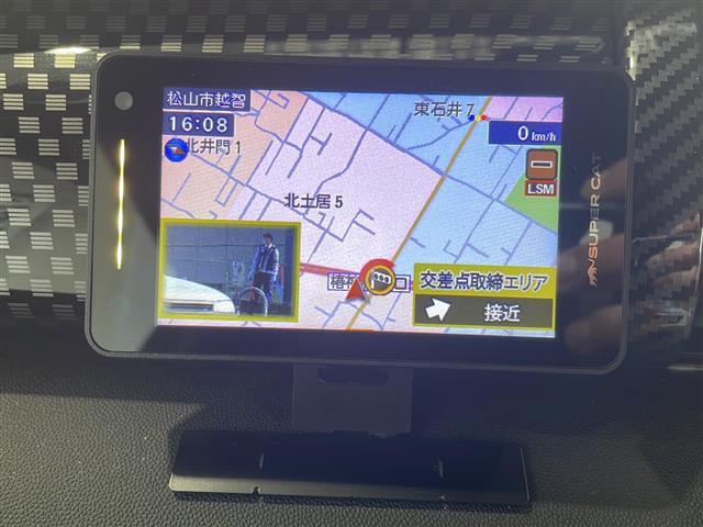 ＭＩＮＩ ジョンクーパーワークス　純正ナビ／ＢＩＬＳＴＥＩＮ車高調／社外マフラー／ＳＵＰＥＲＣＡＴレーダー／ＡＤＶＡＮＲａｃｉｎｇアルミホイール／前後コーナーセンサー／追従型クルーズコントロール／バックカメラ／ハーフレザーシート（10枚目）