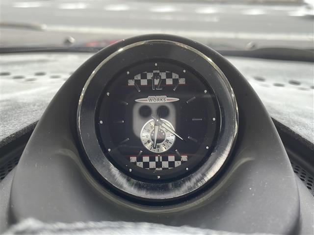 ＭＩＮＩ ジョンクーパーワークス　純正ナビ／ＢＩＬＳＴＥＩＮ車高調／社外マフラー／ＳＵＰＥＲＣＡＴレーダー／ＡＤＶＡＮＲａｃｉｎｇアルミホイール／前後コーナーセンサー／追従型クルーズコントロール／バックカメラ／ハーフレザーシート（14枚目）