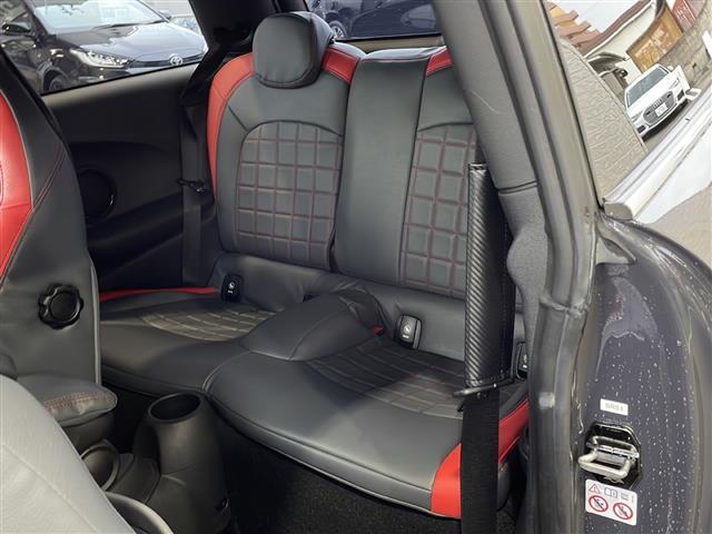 ＭＩＮＩ ジョンクーパーワークス　純正ナビ／ＢＩＬＳＴＥＩＮ車高調／社外マフラー／ＳＵＰＥＲＣＡＴレーダー／ＡＤＶＡＮＲａｃｉｎｇアルミホイール／前後コーナーセンサー／追従型クルーズコントロール／バックカメラ／ハーフレザーシート（25枚目）