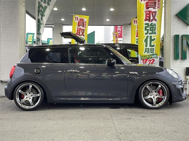 ＭＩＮＩ ジョンクーパーワークス　純正ナビ／ＢＩＬＳＴＥＩＮ車高調／社外マフラー／ＳＵＰＥＲＣＡＴレーダー／ＡＤＶＡＮＲａｃｉｎｇアルミホイール／前後コーナーセンサー／追従型クルーズコントロール／バックカメラ／ハーフレザーシート（29枚目）