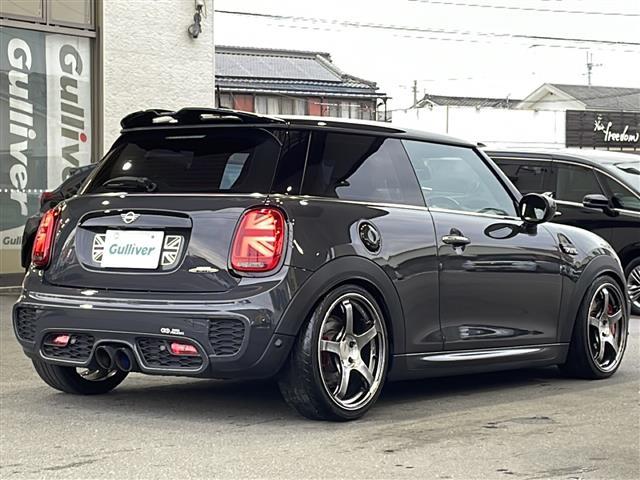 ＭＩＮＩ ジョンクーパーワークス　純正ナビ／ＢＩＬＳＴＥＩＮ車高調／社外マフラー／ＳＵＰＥＲＣＡＴレーダー／ＡＤＶＡＮＲａｃｉｎｇアルミホイール／前後コーナーセンサー／追従型クルーズコントロール／バックカメラ／ハーフレザーシート（30枚目）