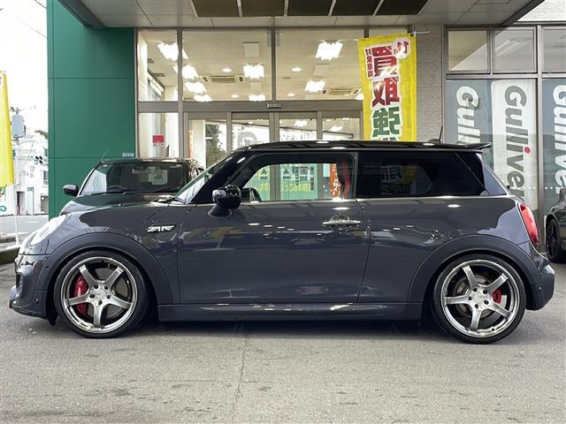 ＭＩＮＩ ジョンクーパーワークス　純正ナビ／ＢＩＬＳＴＥＩＮ車高調／社外マフラー／ＳＵＰＥＲＣＡＴレーダー／ＡＤＶＡＮＲａｃｉｎｇアルミホイール／前後コーナーセンサー／追従型クルーズコントロール／バックカメラ／ハーフレザーシート（33枚目）