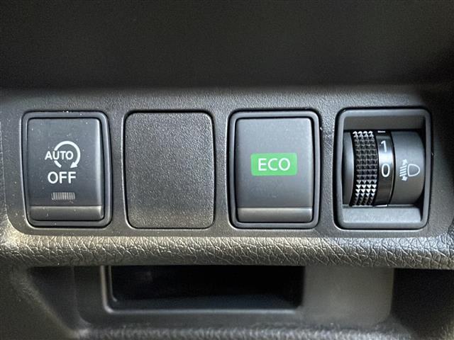 エクストレイル 20S エマージェンシーブレーキパッケージ ワンオーナー/純正ナビ/バックカメラ/前後コーナーセンサー/スマートキー/スペアキー/ハーフレザーシート/シートヒーターD席N席/純正フロアマット/アイドリングストップ(4枚目)