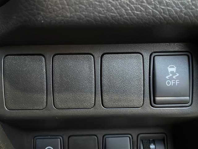 エクストレイル 20S エマージェンシーブレーキパッケージ ワンオーナー/純正ナビ/バックカメラ/前後コーナーセンサー/スマートキー/スペアキー/ハーフレザーシート/シートヒーターD席N席/純正フロアマット/アイドリングストップ(14枚目)