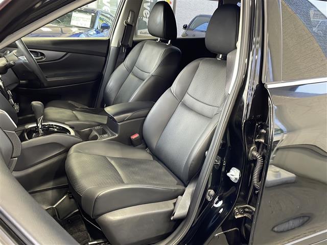 エクストレイル 20S エマージェンシーブレーキパッケージ ワンオーナー/純正ナビ/バックカメラ/前後コーナーセンサー/スマートキー/スペアキー/ハーフレザーシート/シートヒーターD席N席/純正フロアマット/アイドリングストップ(17枚目)