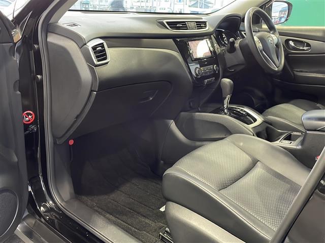 エクストレイル 20S エマージェンシーブレーキパッケージ ワンオーナー/純正ナビ/バックカメラ/前後コーナーセンサー/スマートキー/スペアキー/ハーフレザーシート/シートヒーターD席N席/純正フロアマット/アイドリングストップ(19枚目)