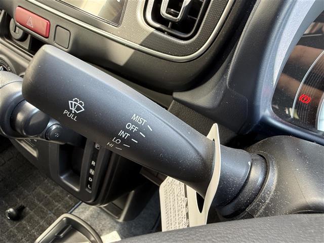 アルト ハイブリッドＳ　衝突軽減　純正Ｄ．Ｏ　Ｂｌｕｅｔｏｏｔｈ　ＡｐｐｌｅＣａｒＰｌａｙ　ＡｎｄｒｏｉｄＡｕｔｏ　Ｓヒーター　ビルトインＥＴＣ　コーナーセンサー　レーンキープアシスト　レベライザー　横すべり防止装置（7枚目）