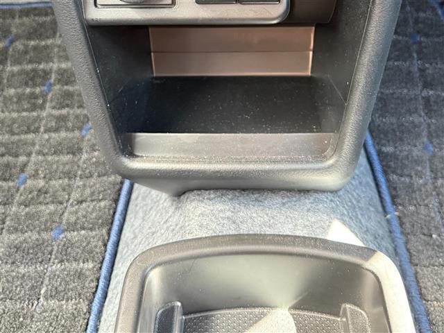 アルト ハイブリッドＳ　衝突軽減　純正Ｄ．Ｏ　Ｂｌｕｅｔｏｏｔｈ　ＡｐｐｌｅＣａｒＰｌａｙ　ＡｎｄｒｏｉｄＡｕｔｏ　Ｓヒーター　ビルトインＥＴＣ　コーナーセンサー　レーンキープアシスト　レベライザー　横すべり防止装置（13枚目）