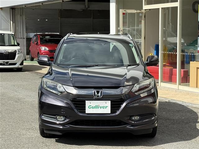 ヴェゼル ハイブリッドＺ　衝突軽減　純正ナビ　ドラレコ　半革シート　シートヒーター　クルーズコントロール　パドルシフト　社外レーダー　Ｂカメラ　ＥＴＣ　電子パーキング　オートホールド　ステアリングスイッチ　ルーフレール（31枚目）