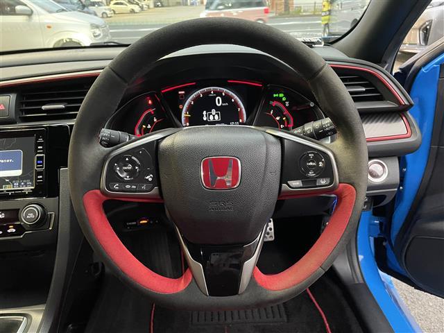 シビック タイプR ☆純正ナビ・TV・Bluetoothaudio・DVD☆ビルトインETC2.0☆バックカメラ☆レーダークルーズコントロール☆ブレンボブレーキ☆純正19インチAW☆LEDヘッドライト(2枚目)