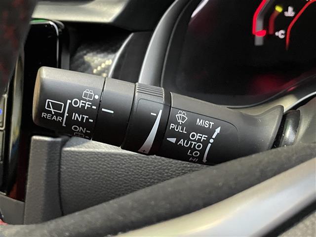 シビック タイプR ☆純正ナビ・TV・Bluetoothaudio・DVD☆ビルトインETC2.0☆バックカメラ☆レーダークルーズコントロール☆ブレンボブレーキ☆純正19インチAW☆LEDヘッドライト(5枚目)