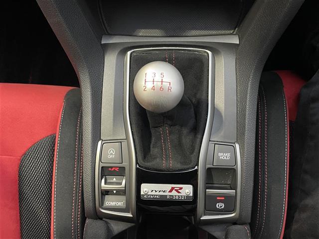 シビック タイプR ☆純正ナビ・TV・Bluetoothaudio・DVD☆ビルトインETC2.0☆バックカメラ☆レーダークルーズコントロール☆ブレンボブレーキ☆純正19インチAW☆LEDヘッドライト(19枚目)