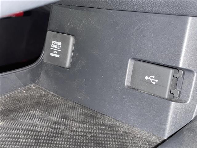 シビック タイプR ☆純正ナビ・TV・Bluetoothaudio・DVD☆ビルトインETC2.0☆バックカメラ☆レーダークルーズコントロール☆ブレンボブレーキ☆純正19インチAW☆LEDヘッドライト(26枚目)