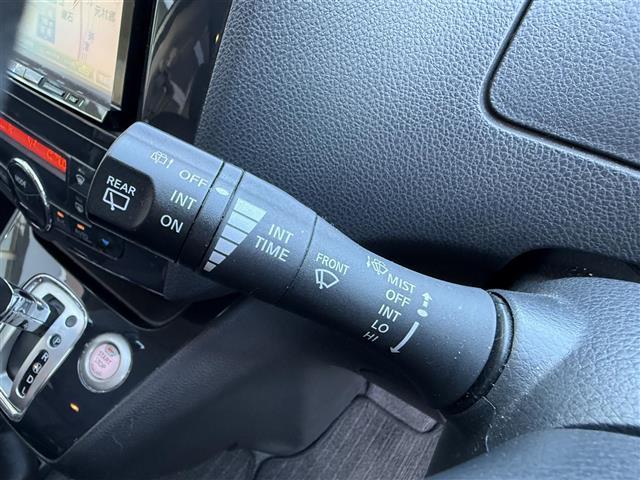 セレナ ハイウェイスター ☆社外ナビ・TV・Bluetoothaudio・DVD☆ETC☆クルーズコントロール☆前後ドライブレコーダー☆社外フリップダウンモニター☆両側パワースライドドア☆電動格納ミラー☆バックカメラ(6枚目)