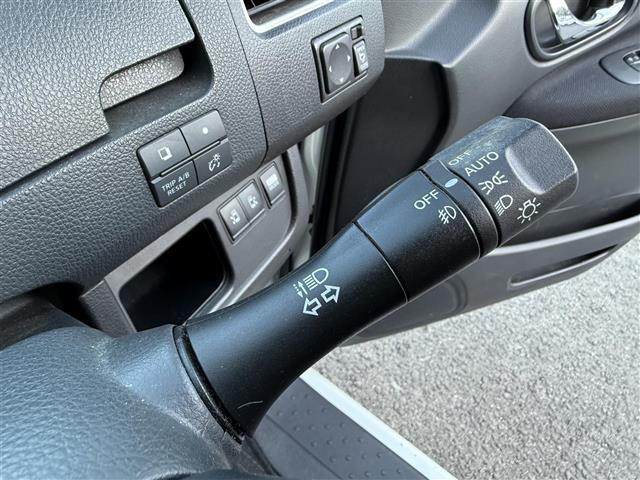 セレナ ハイウェイスター ☆社外ナビ・TV・Bluetoothaudio・DVD☆ETC☆クルーズコントロール☆前後ドライブレコーダー☆社外フリップダウンモニター☆両側パワースライドドア☆電動格納ミラー☆バックカメラ(7枚目)