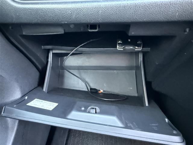 セレナ ハイウェイスター ☆社外ナビ・TV・Bluetoothaudio・DVD☆ETC☆クルーズコントロール☆前後ドライブレコーダー☆社外フリップダウンモニター☆両側パワースライドドア☆電動格納ミラー☆バックカメラ(9枚目)