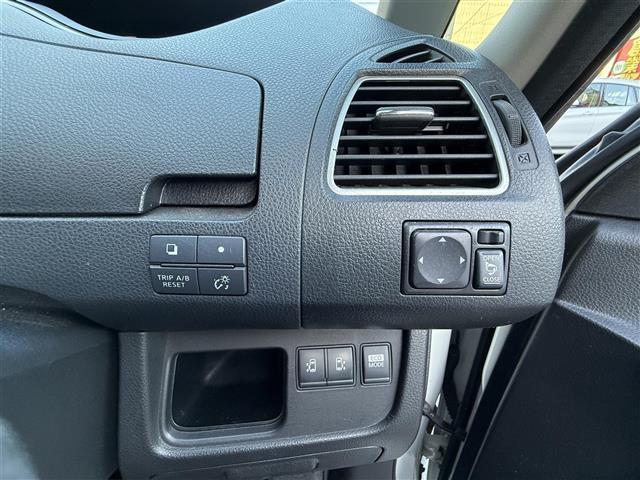 セレナ ハイウェイスター ☆社外ナビ・TV・Bluetoothaudio・DVD☆ETC☆クルーズコントロール☆前後ドライブレコーダー☆社外フリップダウンモニター☆両側パワースライドドア☆電動格納ミラー☆バックカメラ(11枚目)