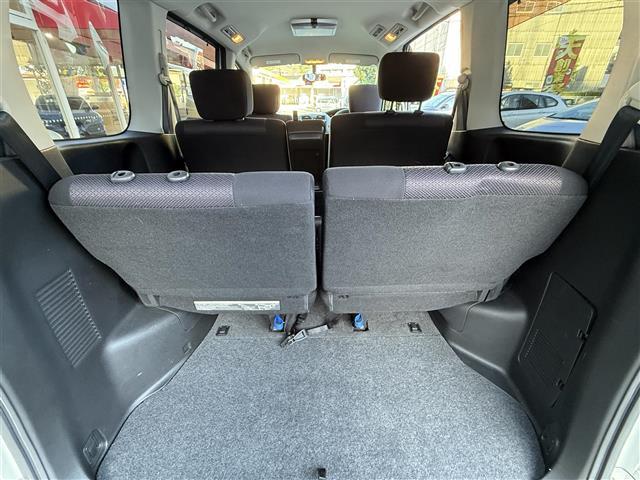 セレナ ハイウェイスター ☆社外ナビ・TV・Bluetoothaudio・DVD☆ETC☆クルーズコントロール☆前後ドライブレコーダー☆社外フリップダウンモニター☆両側パワースライドドア☆電動格納ミラー☆バックカメラ(18枚目)