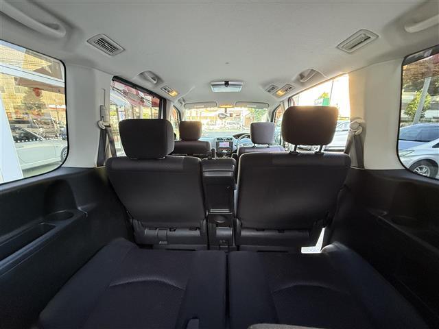 セレナ ハイウェイスター ☆社外ナビ・TV・Bluetoothaudio・DVD☆ETC☆クルーズコントロール☆前後ドライブレコーダー☆社外フリップダウンモニター☆両側パワースライドドア☆電動格納ミラー☆バックカメラ(20枚目)