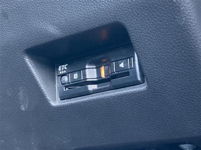 スイフトスポーツ ベースグレード ☆純正ナビ・TV・Bluetoothaudio・DVD☆バックカメラ/全方位カメラ☆ビルトインETC☆純正フロント、リア、サイドアンダーガーニッシュ☆レーダークルーズコントロール☆ドラレコ(4枚目)