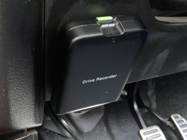 スイフトスポーツ ベースグレード ☆純正ナビ・TV・Bluetoothaudio・DVD☆バックカメラ/全方位カメラ☆ビルトインETC☆純正フロント、リア、サイドアンダーガーニッシュ☆レーダークルーズコントロール☆ドラレコ(24枚目)