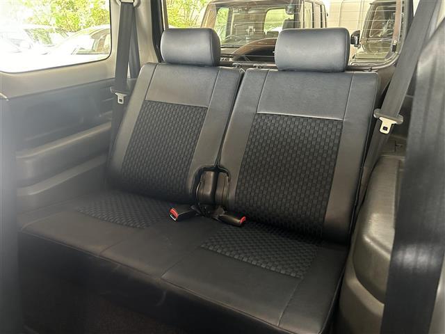 ジムニー ランドベンチャー 純正16インチAW/純正フロアマット/純正マッドガード/電動格納ミラー/ドアバイザー/ETC/D席シートヒーター/ヘットライトレベライザー/CDオーディオ(FM/AM/CD/MD)(17枚目)