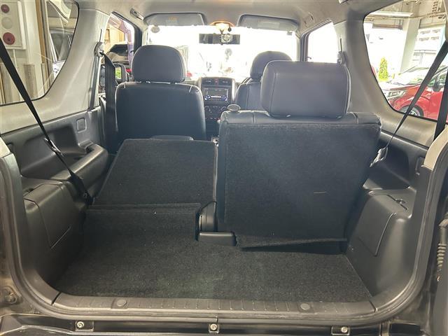 ジムニー ランドベンチャー 純正16インチAW/純正フロアマット/純正マッドガード/電動格納ミラー/ドアバイザー/ETC/D席シートヒーター/ヘットライトレベライザー/CDオーディオ(FM/AM/CD/MD)(20枚目)