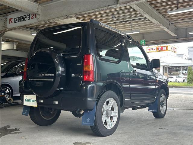 ジムニー ランドベンチャー 純正16インチAW/純正フロアマット/純正マッドガード/電動格納ミラー/ドアバイザー/ETC/D席シートヒーター/ヘットライトレベライザー/CDオーディオ(FM/AM/CD/MD)(23枚目)