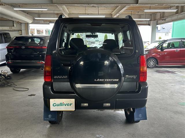 ジムニー ランドベンチャー 純正16インチAW/純正フロアマット/純正マッドガード/電動格納ミラー/ドアバイザー/ETC/D席シートヒーター/ヘットライトレベライザー/CDオーディオ(FM/AM/CD/MD)(25枚目)