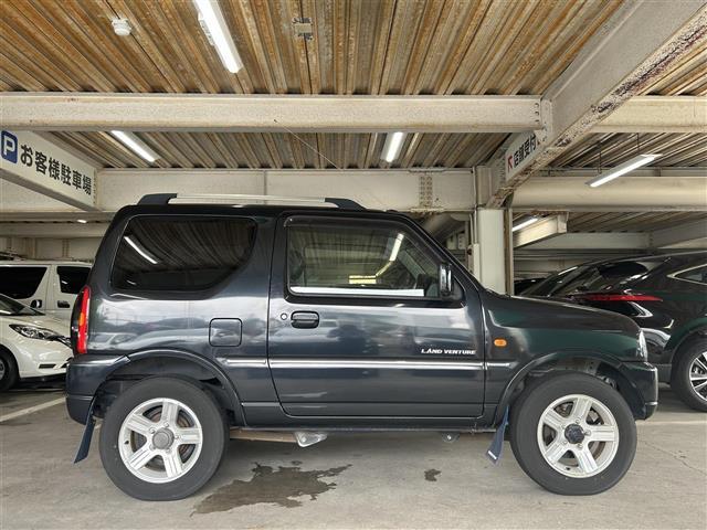 ジムニー ランドベンチャー 純正16インチAW/純正フロアマット/純正マッドガード/電動格納ミラー/ドアバイザー/ETC/D席シートヒーター/ヘットライトレベライザー/CDオーディオ(FM/AM/CD/MD)(26枚目)