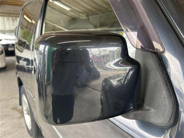 ジムニー ランドベンチャー 純正16インチAW/純正フロアマット/純正マッドガード/電動格納ミラー/ドアバイザー/ETC/D席シートヒーター/ヘットライトレベライザー/CDオーディオ(FM/AM/CD/MD)(28枚目)