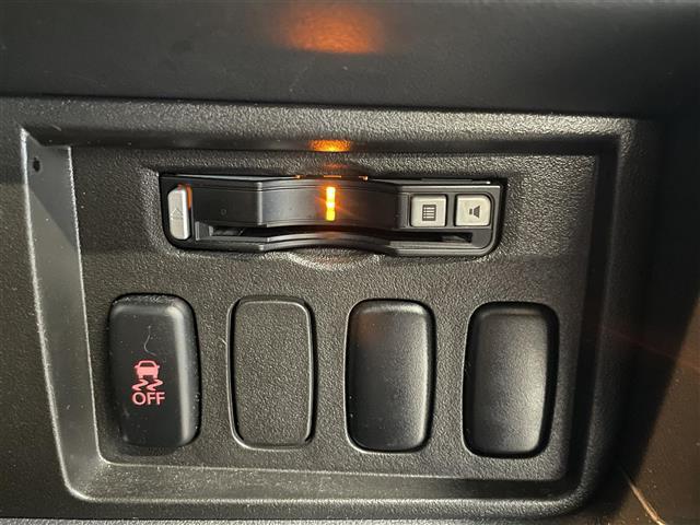 デリカD:5 D パワーパッケージ ワンオーナー/社外ナビ(BT/CD/DVD/フルセグ/AM/FM)/バックカメラ/両側パワースライドドア/クルーズコントロール//4WD/シートヒーターD+N/社外AW16/グリルガード/ヒッチメンバ(13枚目)