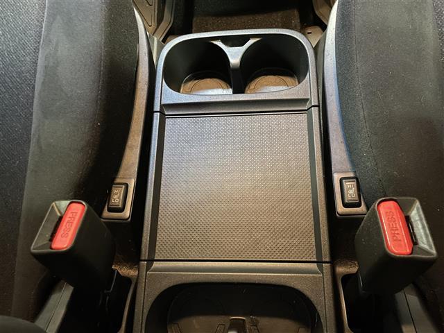 デリカD:5 D パワーパッケージ ワンオーナー/社外ナビ(BT/CD/DVD/フルセグ/AM/FM)/バックカメラ/両側パワースライドドア/クルーズコントロール//4WD/シートヒーターD+N/社外AW16/グリルガード/ヒッチメンバ(20枚目)