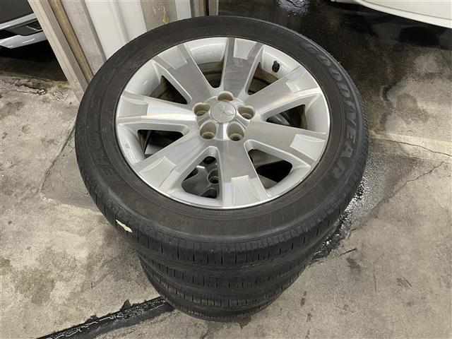 デリカD:5 D パワーパッケージ ワンオーナー/社外ナビ(BT/CD/DVD/フルセグ/AM/FM)/バックカメラ/両側パワースライドドア/クルーズコントロール//4WD/シートヒーターD+N/社外AW16/グリルガード/ヒッチメンバ(40枚目)