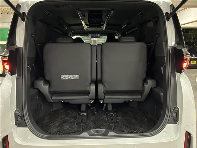 ヴェルファイアハイブリッド Z プレミア ワンオーナー/純正ナビ/バックカメラ全方位カメラ/ツインムーンルーフ//13.2型有機EL後席ディスプレイ/置くだけ充電/黒レザーシート/D席メモリー付パワーシート/ユニバーサルステップ/ETC(28枚目)